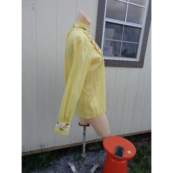 NOS Vtg 1970's Yellow Embroidered High Collar Blouse Pima Cotton Daisies - Picture 7 of 12